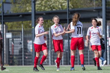 Bild 112 - wBJ St. Pauli - Walddoerfer : Ergebnis: 1:11